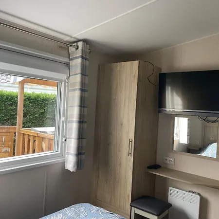 펜션 Comfortable Mobilhome Cc372 Les Charmettes Siblu 4 Stars *