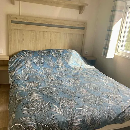 펜션 Comfortable Mobilhome Cc372 Les Charmettes Siblu 4 Stars 레 마트