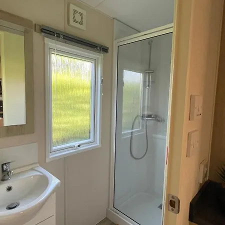 Comfortable Mobilhome Cc372 Les Charmettes Siblu 4 Stars 레 마트