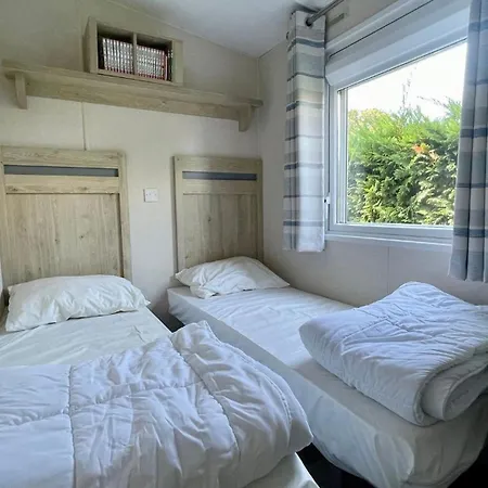펜션 Comfortable Mobilhome Cc372 Les Charmettes Siblu 4 Stars *